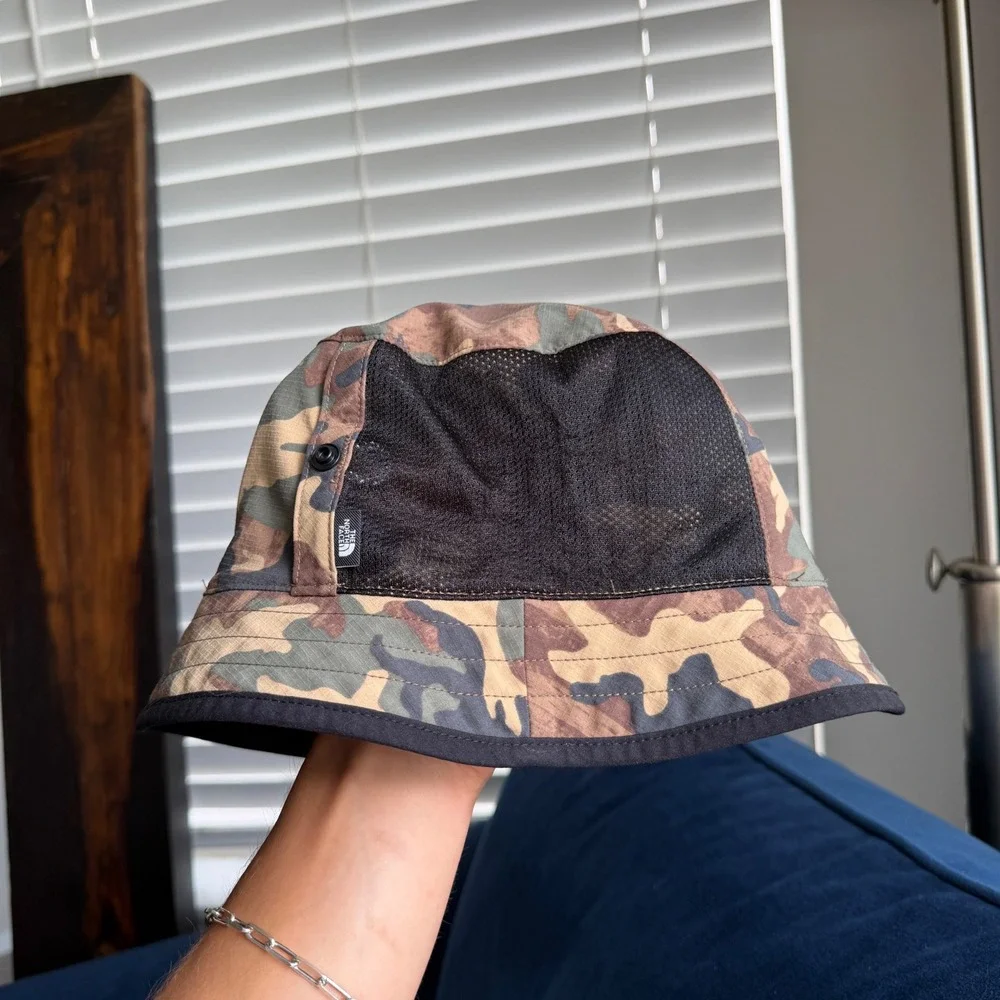 The North Face Bucket Hat L-XL Camo Mesh Side Panel Sun Hat Hiking Outdoors